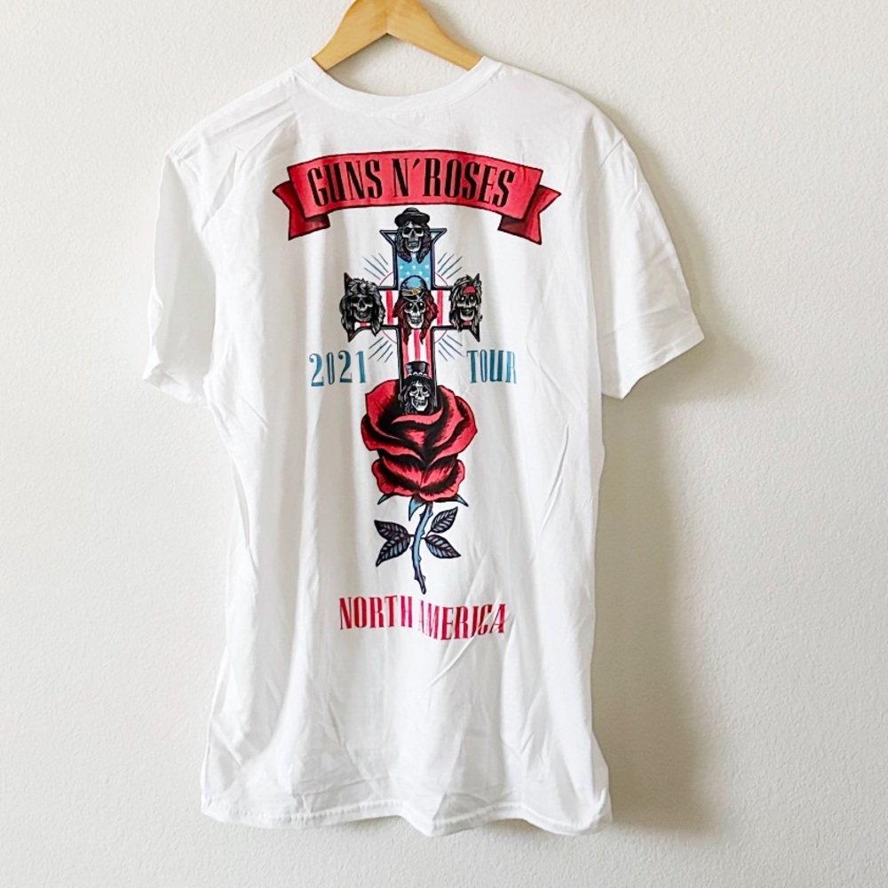 NWOT GUNS N’ ROSES Graphic Tee